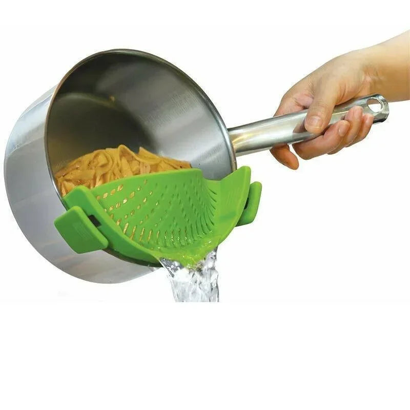 Clip On Strainer Silicone for All Pots and Pans Meat Vegetables Fruit Silicone Kitchen Colander Clip On Strainer Silicone for All Pots and Pans Meat Vegetables Fruit Silicone Kitchen Colander