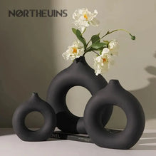 NORTHEUINS Eramic Nordic Donut Hollow Flower Vase Figurines Interior for Pampas Grass Home decor